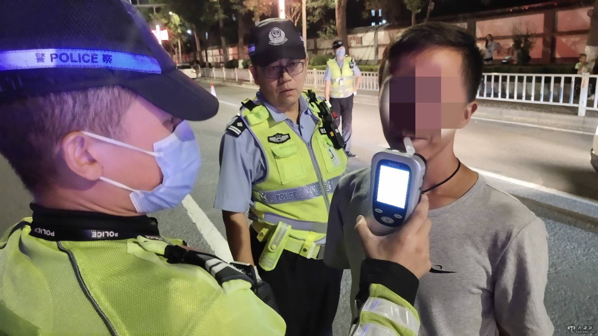 安宁交警查获一驾校教